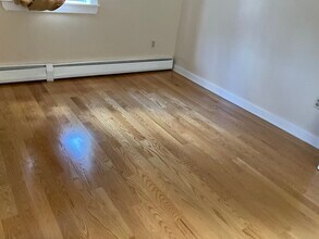 37 Homestead Ave in Naugatuck, CT - Building Photo - Building Photo