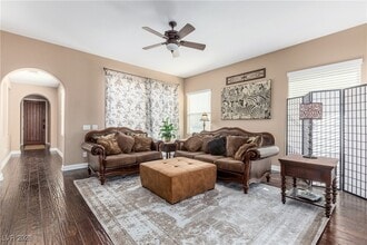 1041 Via St Lucia Pl in Henderson, NV - Building Photo - Building Photo