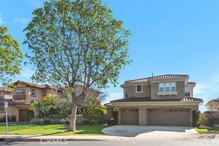 10 Sunset Cove in Newport Beach, CA - Building Photo