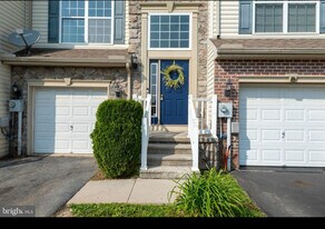 325 Cape Climb in York, PA - Building Photo