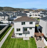 7204 N Green Pasture Ln in Eagle Mountain, UT - Building Photo