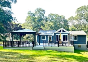 215 Yetter Rd in Groton, CT - Building Photo - Building Photo
