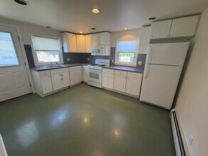 17 McKinnel Ct in Branford, CT - Building Photo - Building Photo