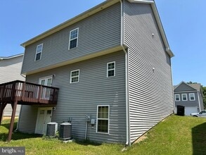 8366 Leighburn Dr in Hollins, VA - Building Photo - Building Photo