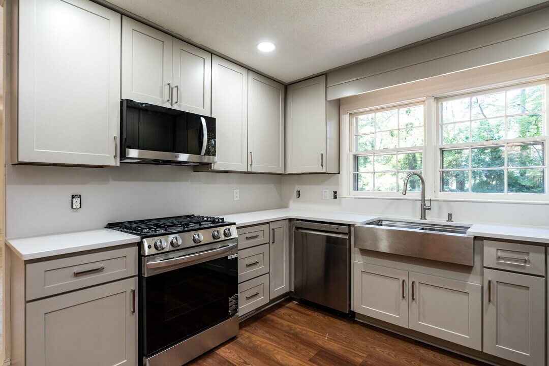 4718 Rembert Dr in Raleigh, NC - Building Photo