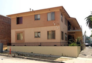 1912 W View St in Los Angeles, CA - Foto de edificio - Building Photo