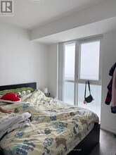 195 Commerce St in Vaughan, ON - Building Photo - Building Photo