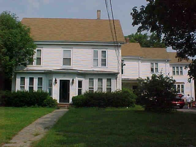 100 Wales St in Abington, MA - Foto de edificio