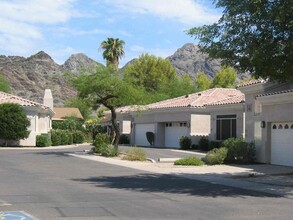 1747 E Northern Ave, Unit 273 in Phoenix, AZ - Foto de edificio - Building Photo