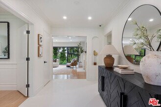 11346 Thurston Pl in Los Angeles, CA - Building Photo - Building Photo