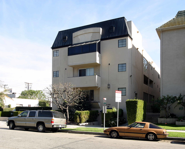 144 N Wetherly Dr in West Hollywood, CA - Building Photo - Building Photo