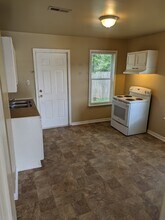 102 Taylor St in Greenville, SC - Building Photo - Building Photo