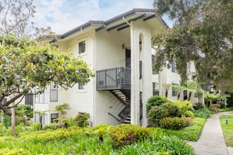 The Polo Condos in Carpinteria, CA - Building Photo - Building Photo