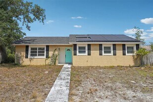 503 Holt Cir in Winter Haven, FL - Building Photo