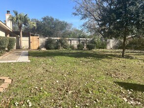 1635 Ainsdale Dr in Houston, TX - Building Photo - Building Photo