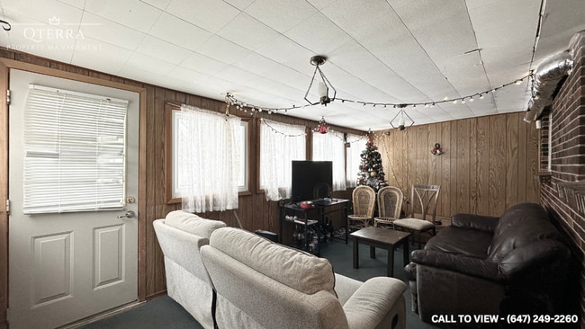 property at 1278 Hillcrest Av