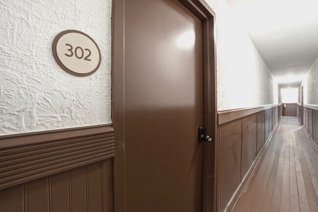property at 159 W Washington St