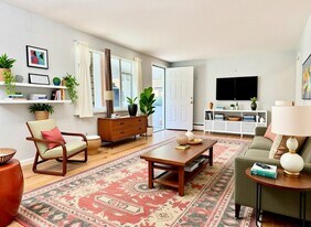 29 Sandy Brook Rd in Burlington, MA - Building Photo