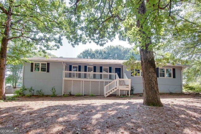 80 Pinehurst Ln