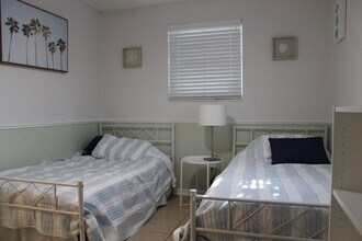 323 W Palm St in Lantana, FL - Foto de edificio - Building Photo