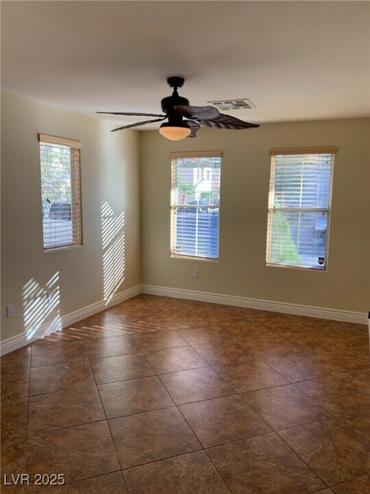 5286 Soledad Summit Ave in Las Vegas, NV - Building Photo