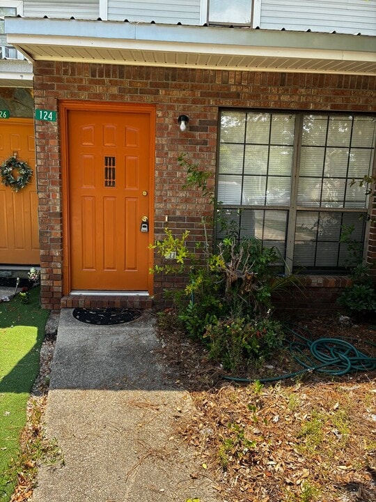 124 Alder Ave SE in Fort Walton Beach, FL - Building Photo
