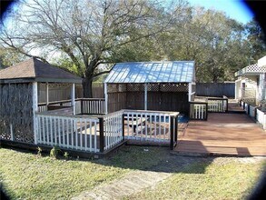 33753 Camerton Rd in Zephyrhills, FL - Building Photo - Building Photo