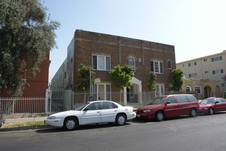 5522 Sierra Vista Ave in Los Angeles, CA - Building Photo - Building Photo