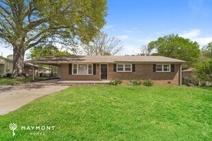 2518 Fairgreen Dr in Gastonia, NC - Building Photo