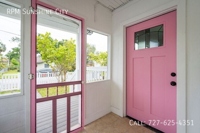 2017 Ocean View Pl in Tampa, FL - Building Photo - Building Photo