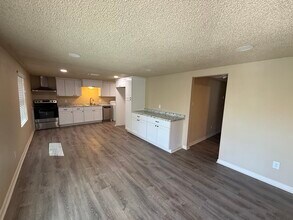 760 Wayne Ave in Van Alstyne, TX - Building Photo - Building Photo