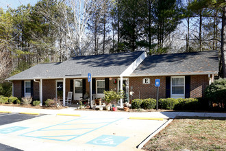 Oak Village in Zebulon, GA - Building Photo - Building Photo