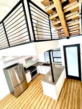 10839 Kling St, Unit One in North Hollywood, CA - Building Photo - Building Photo