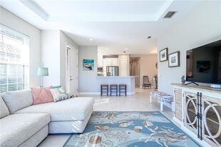 8110 Calle Canovas St in Naples, FL - Building Photo