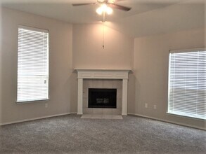 8963 River Falls Dr in Fort Worth, TX - Building Photo - Building Photo