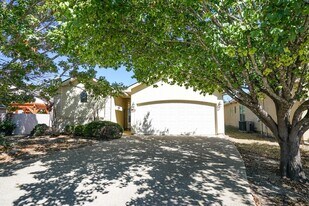 2801 Indian Wells Dr E in Kerrville, TX - Building Photo