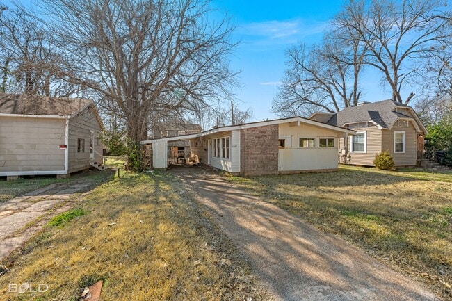 2560 Lamar St in Bossier City, LA - Building Photo - Building Photo