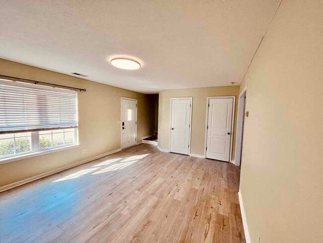 1209 Woodall Rd in Lebanon, TN - Building Photo - Building Photo