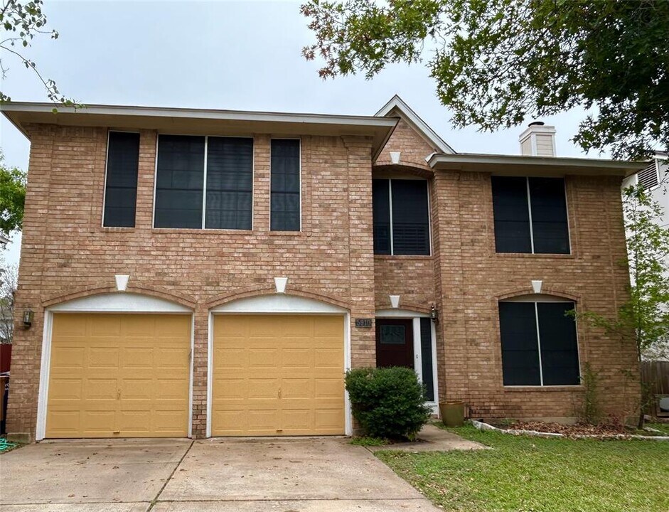 5910 Blanco River Pass in Austin, TX - Foto de edificio