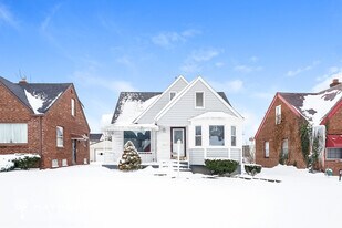 15804 Throckley Ave in Cleveland, OH - Building Photo