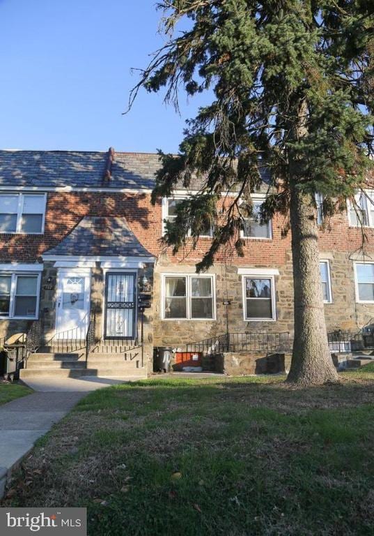property at 105 St Laurence Rd