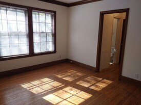 2434 Dupont Ave S in Minneapolis, MN - Building Photo