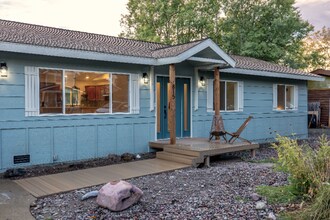 815 Waverly Pl in Whitefish, MT - Building Photo - Building Photo