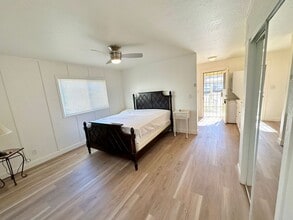 704 Vine St in Paso Robles, CA - Building Photo - Building Photo