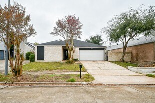 7822 Albin Ln in Houston, TX - Building Photo