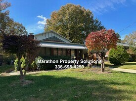 1704 Pichard St in Greensboro, NC - Building Photo