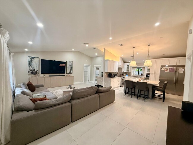 14191 Snowberry Dr in Wellington, FL - Building Photo - Building Photo