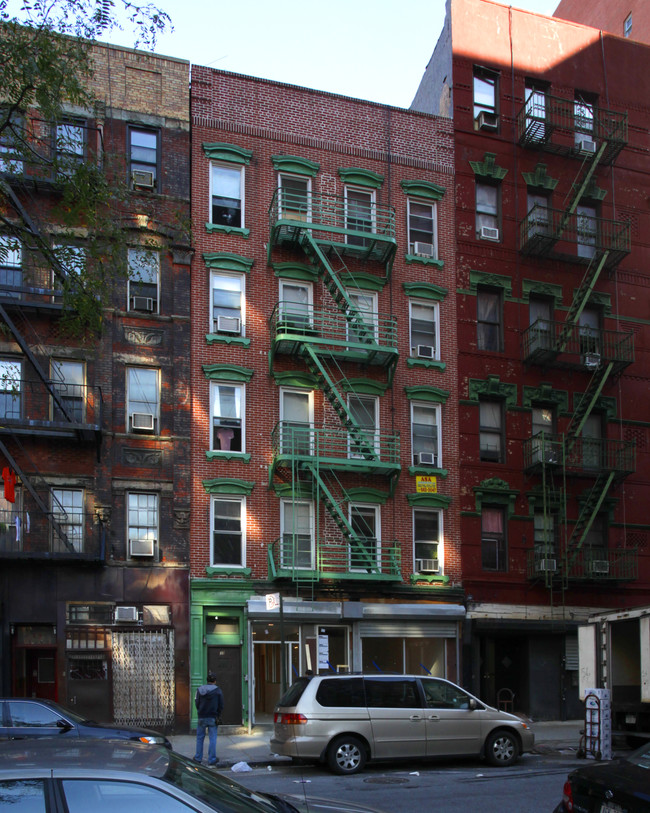 25 Monroe St in New York, NY - Building Photo - Building Photo