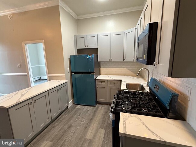 6632 Germantown Ave in Philadelphia, PA - Building Photo - Building Photo