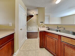 430 Rockbridge Dr in Kernersville, NC - Foto de edificio - Building Photo